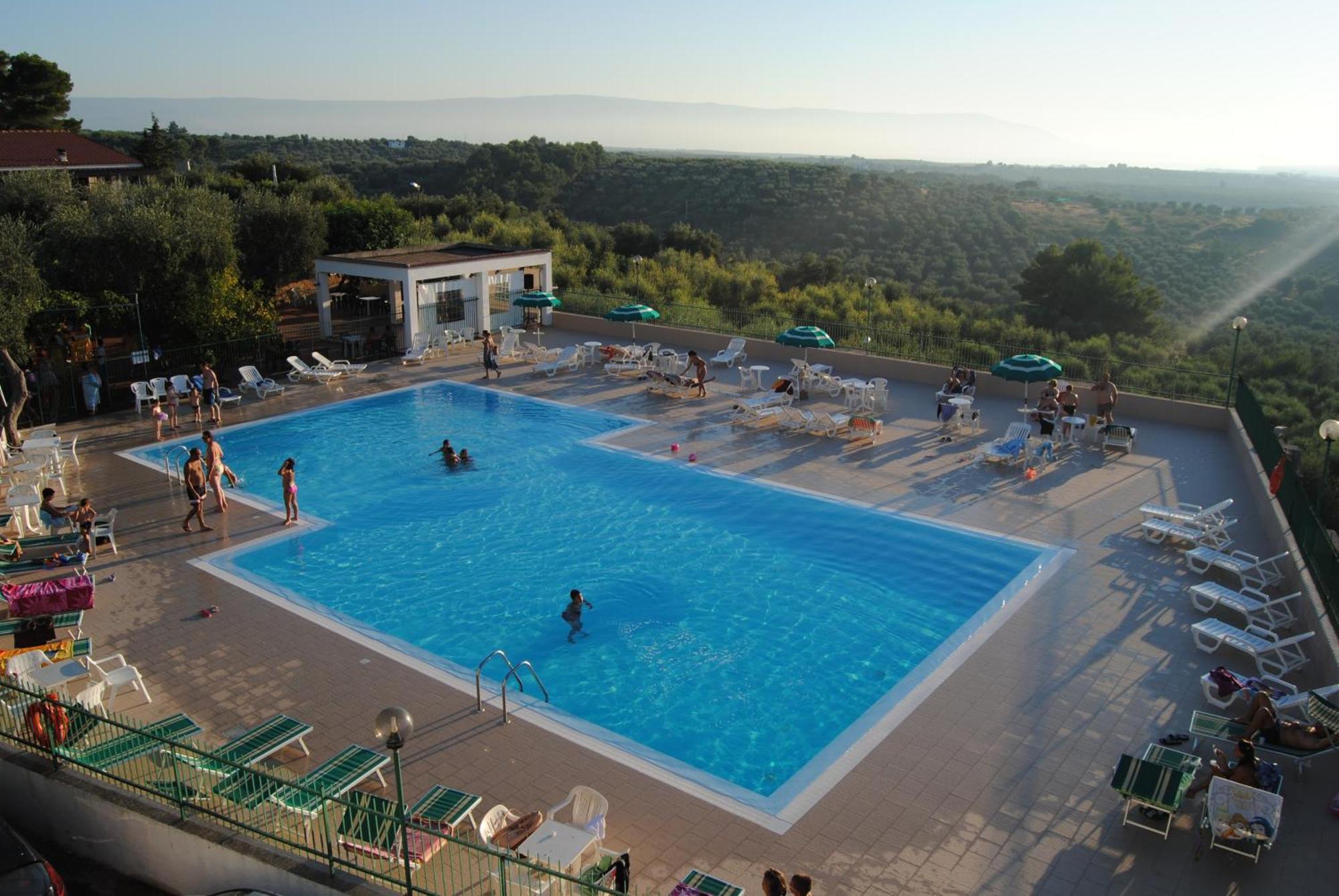 Albergo 2 Pini Роді-Гарганіко Екстер'єр фото
