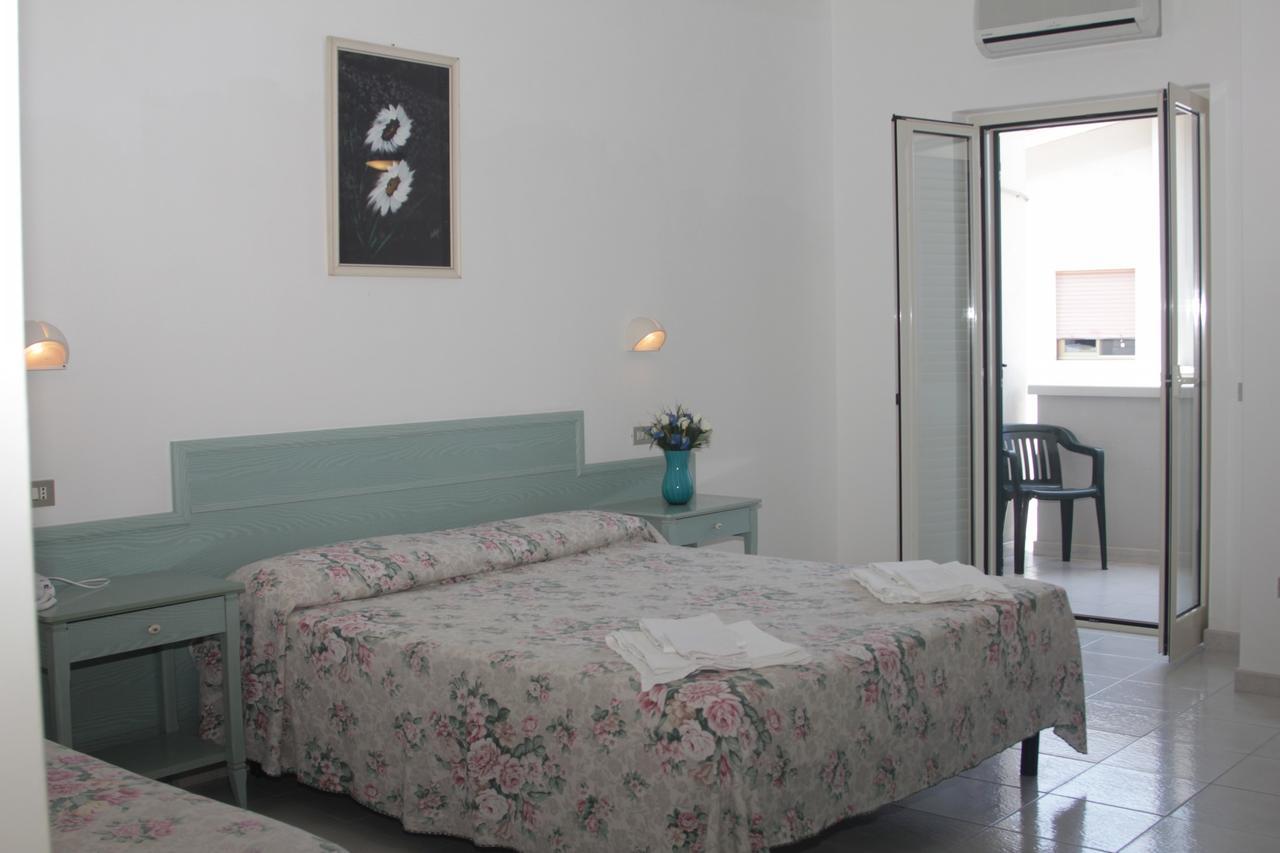 Albergo 2 Pini Роді-Гарганіко Екстер'єр фото