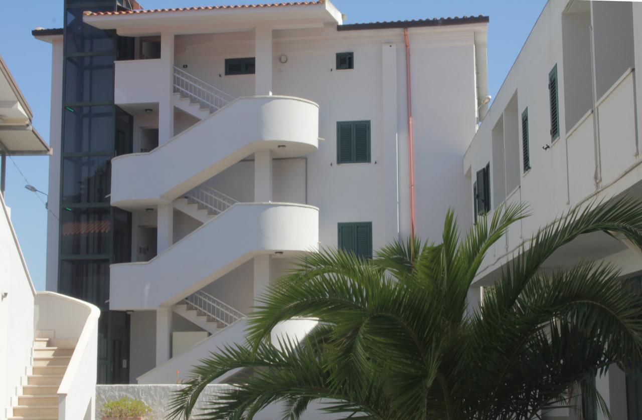 Albergo 2 Pini Роді-Гарганіко Екстер'єр фото