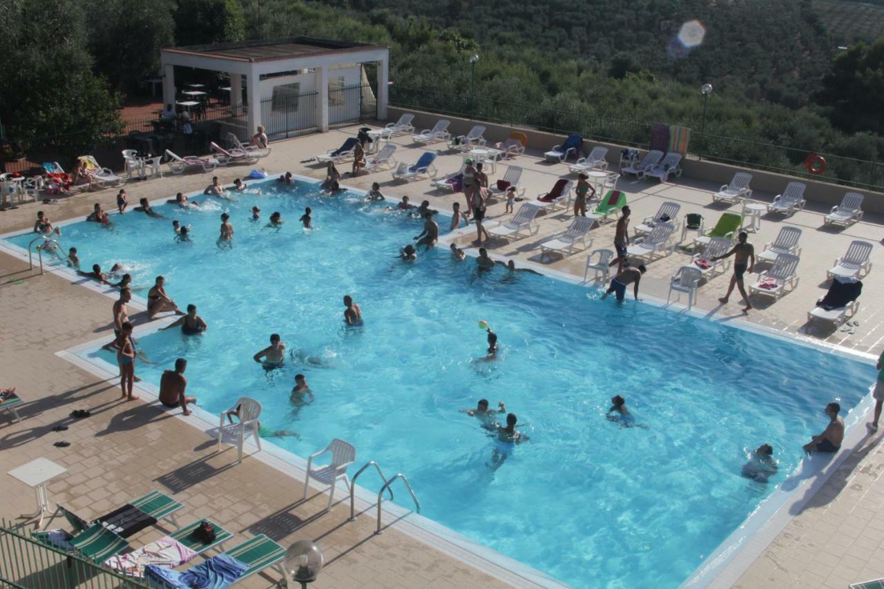 Albergo 2 Pini Роді-Гарганіко Екстер'єр фото